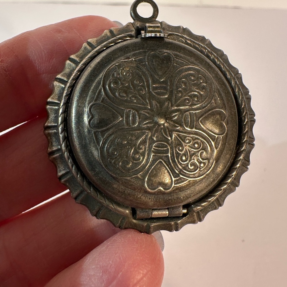 Vintage 3 Way Silver Tone Heart Scroll Design Picture Locket Pendant - Picture 4 of 10